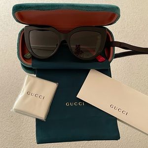 Gucci Cateye Sunglasses